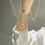 Schöne Halskette mit einzigartigem Stil