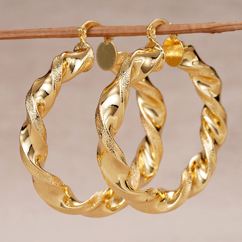 Atemberaubende Ohrring für den Alltag