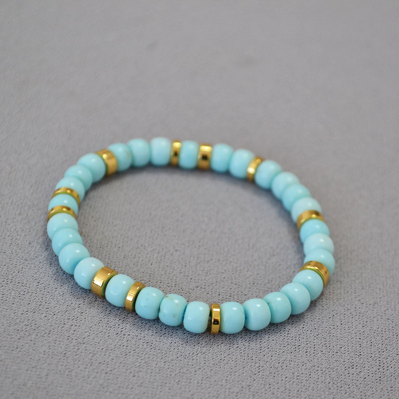 Schöne Gold Armband mit einzigartigem Stil