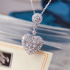 Schöne Halskette mit einzigartigem Stil