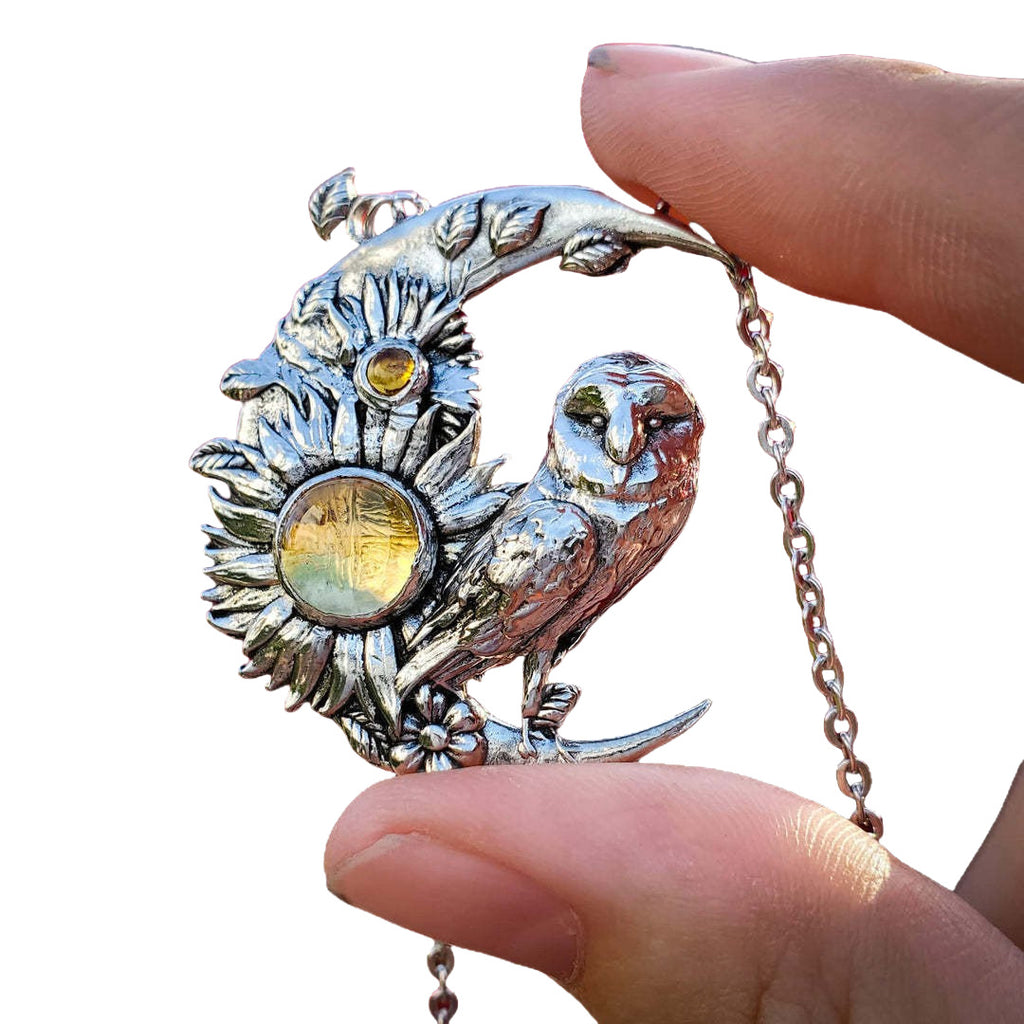 Schöne Halskette mit einzigartigem Stil