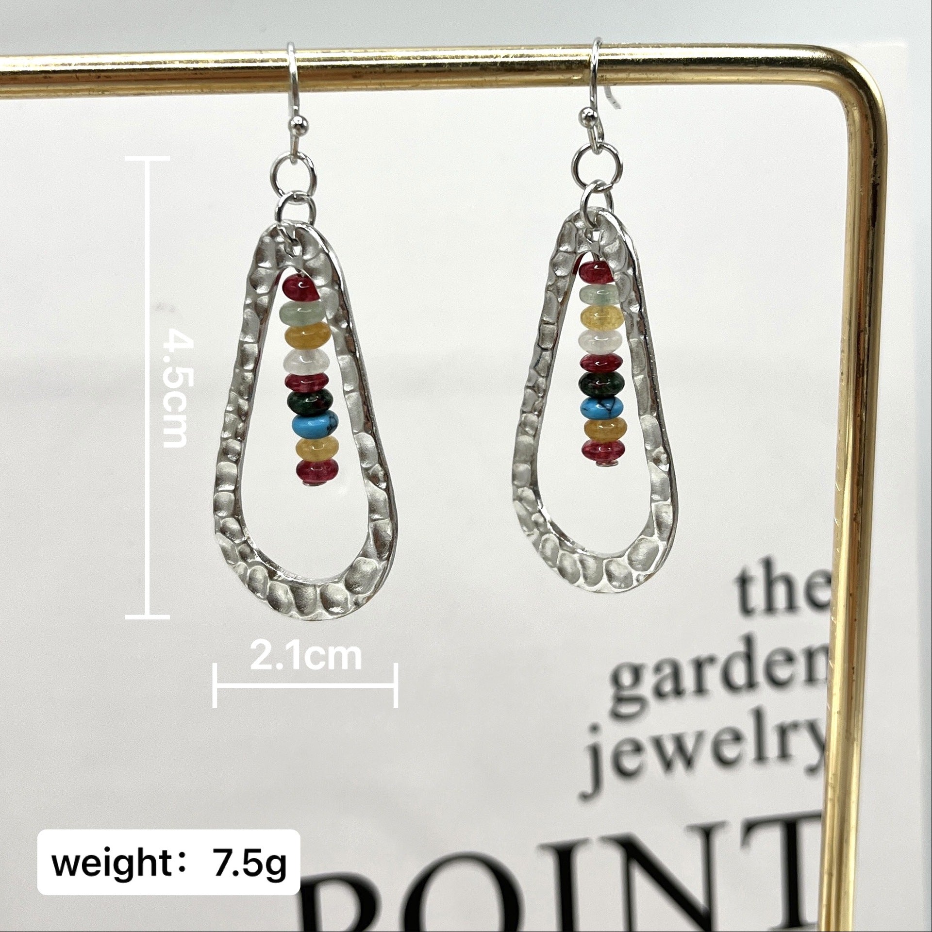 Zarte handwerkliche Ohrring