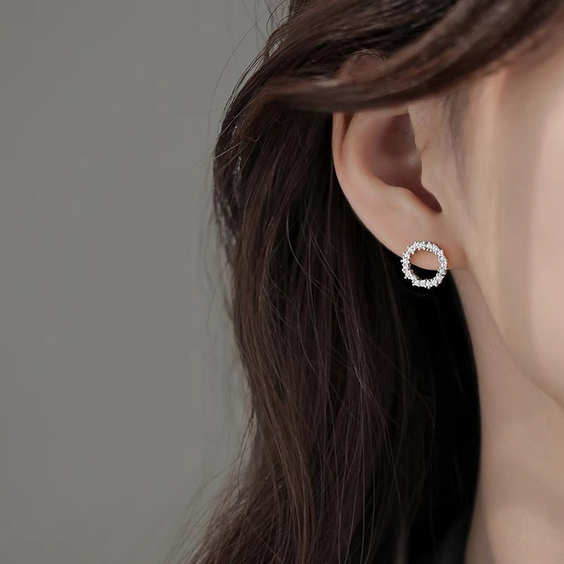 Schöne Ohrring mit einzigartigem Stil