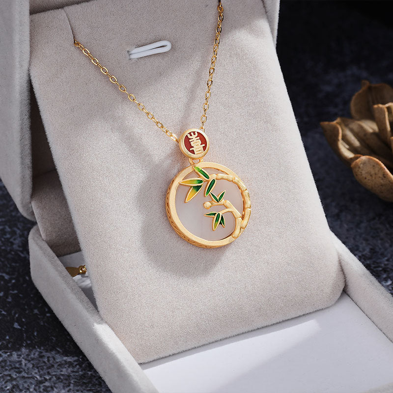 Zarte handwerkliche Halskette