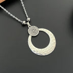 Schöne Halskette mit einzigartigem Stil