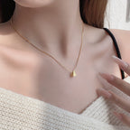 Schöne Halskette mit einzigartigem Stil