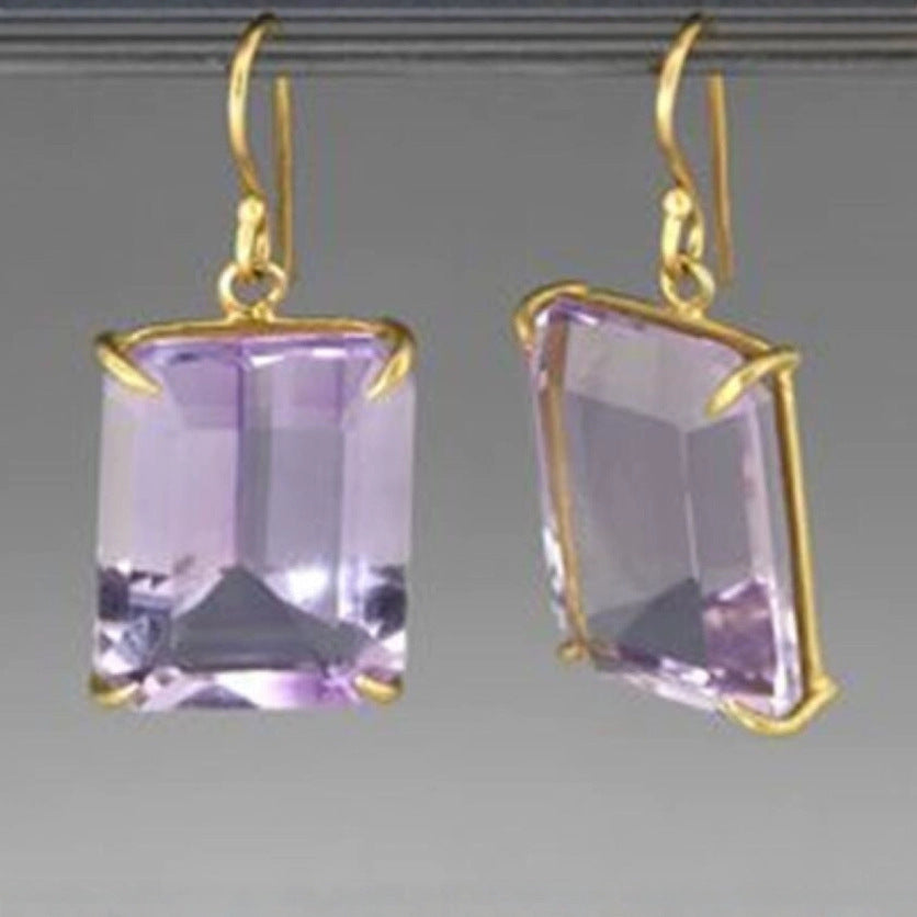 Zarte handwerkliche Ohrring