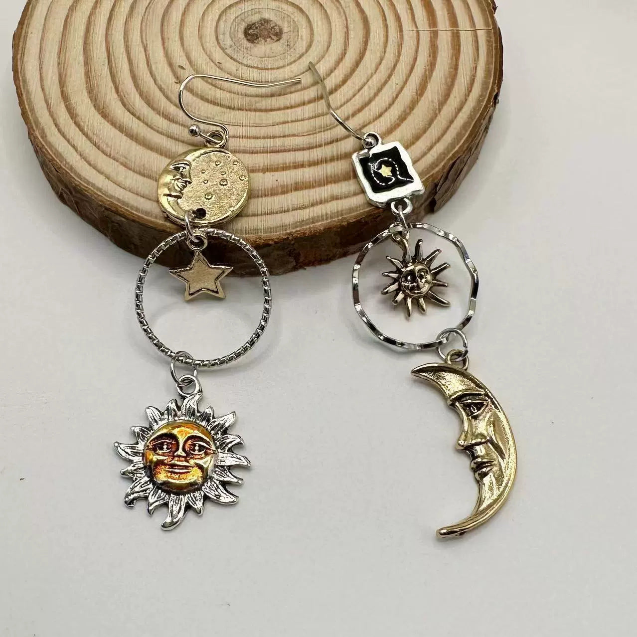 Zarte handwerkliche Ohrring