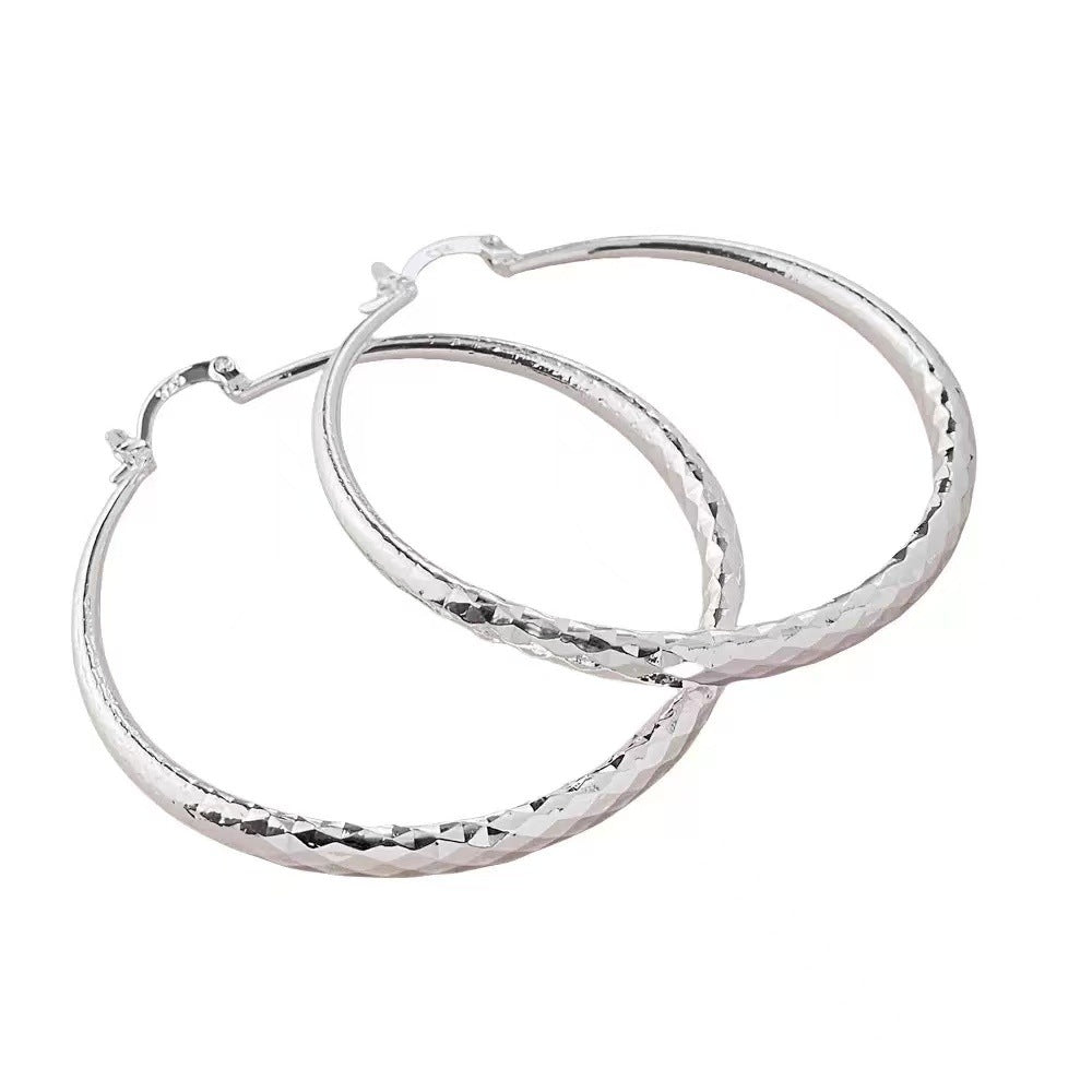 Schöne Ohrring mit einzigartigem Stil