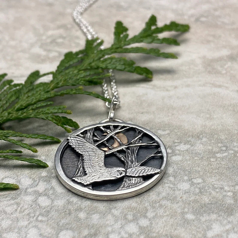 Zarte handwerkliche Halskette