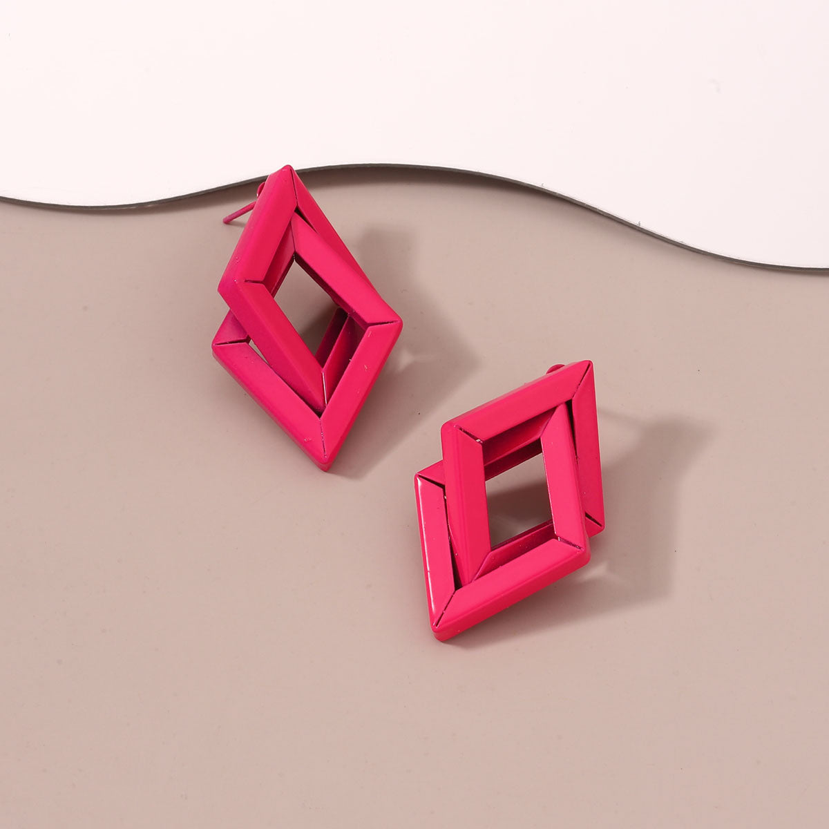 Atemberaubende Ohrring für den Alltag