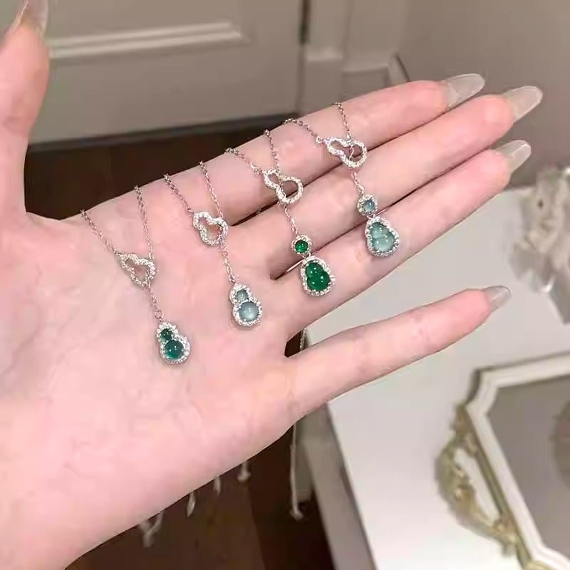 Zarte handwerkliche Halskette