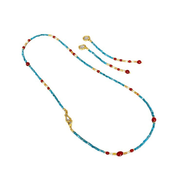 Schöne Halskette mit einzigartigem Stil