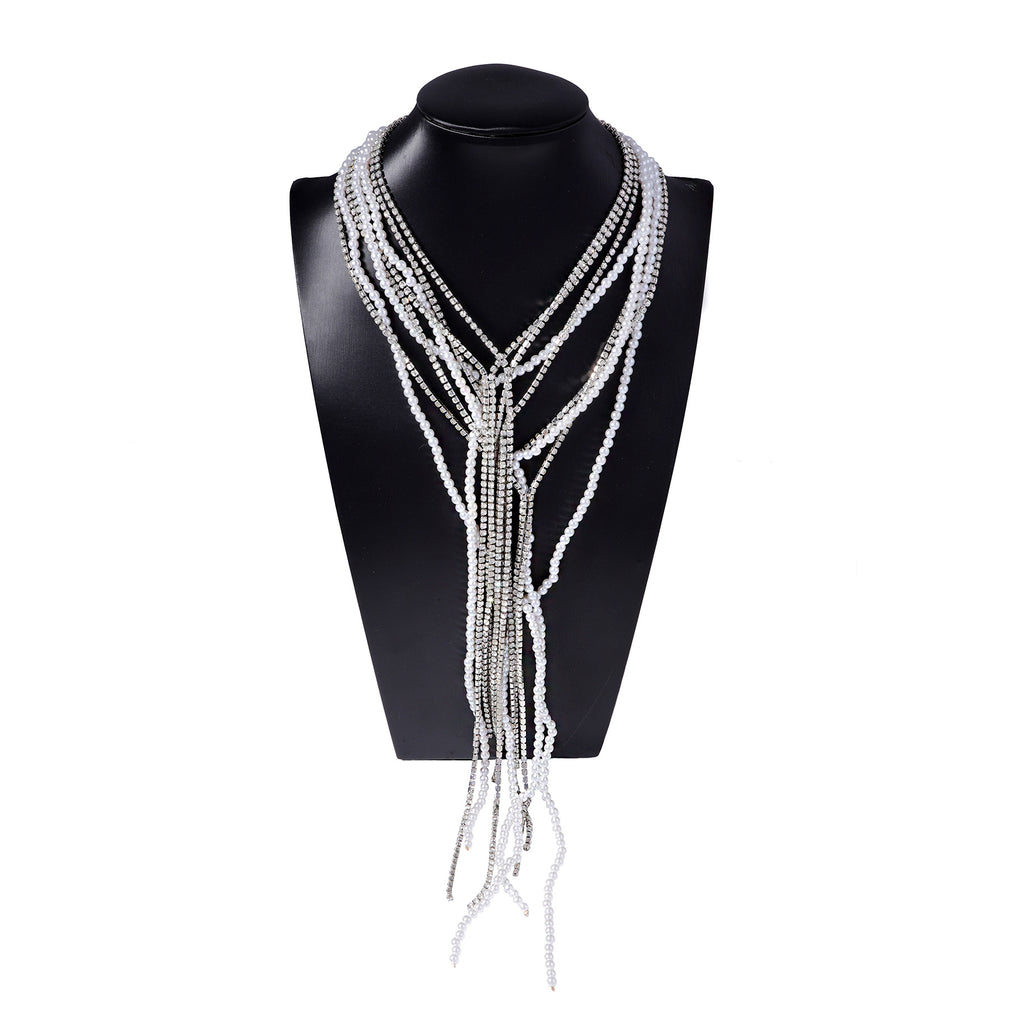 Schöne Perlen Halskette mit einzigartigem Stil