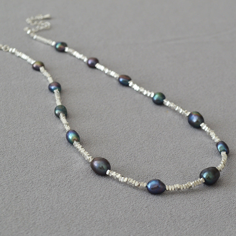 Schöne Silber Halskette mit einzigartigem Stil