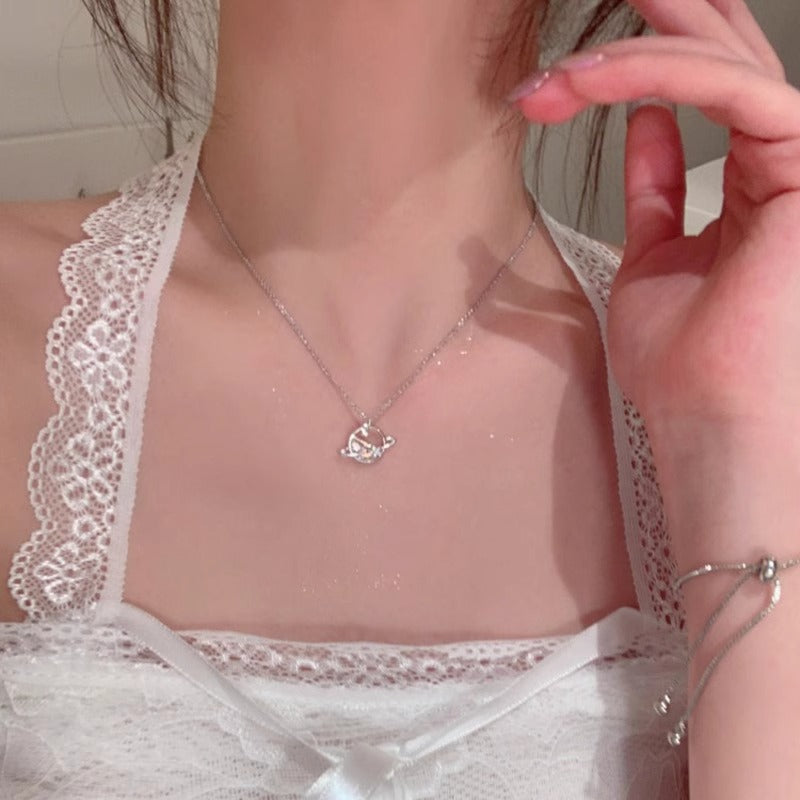 Schöne Halskette mit einzigartigem Stil