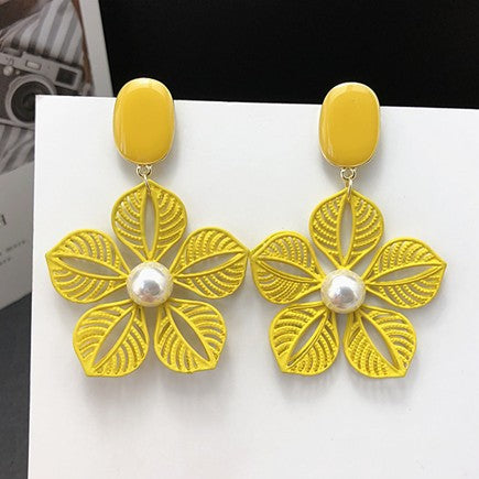 Atemberaubende Ohrring für den Alltag