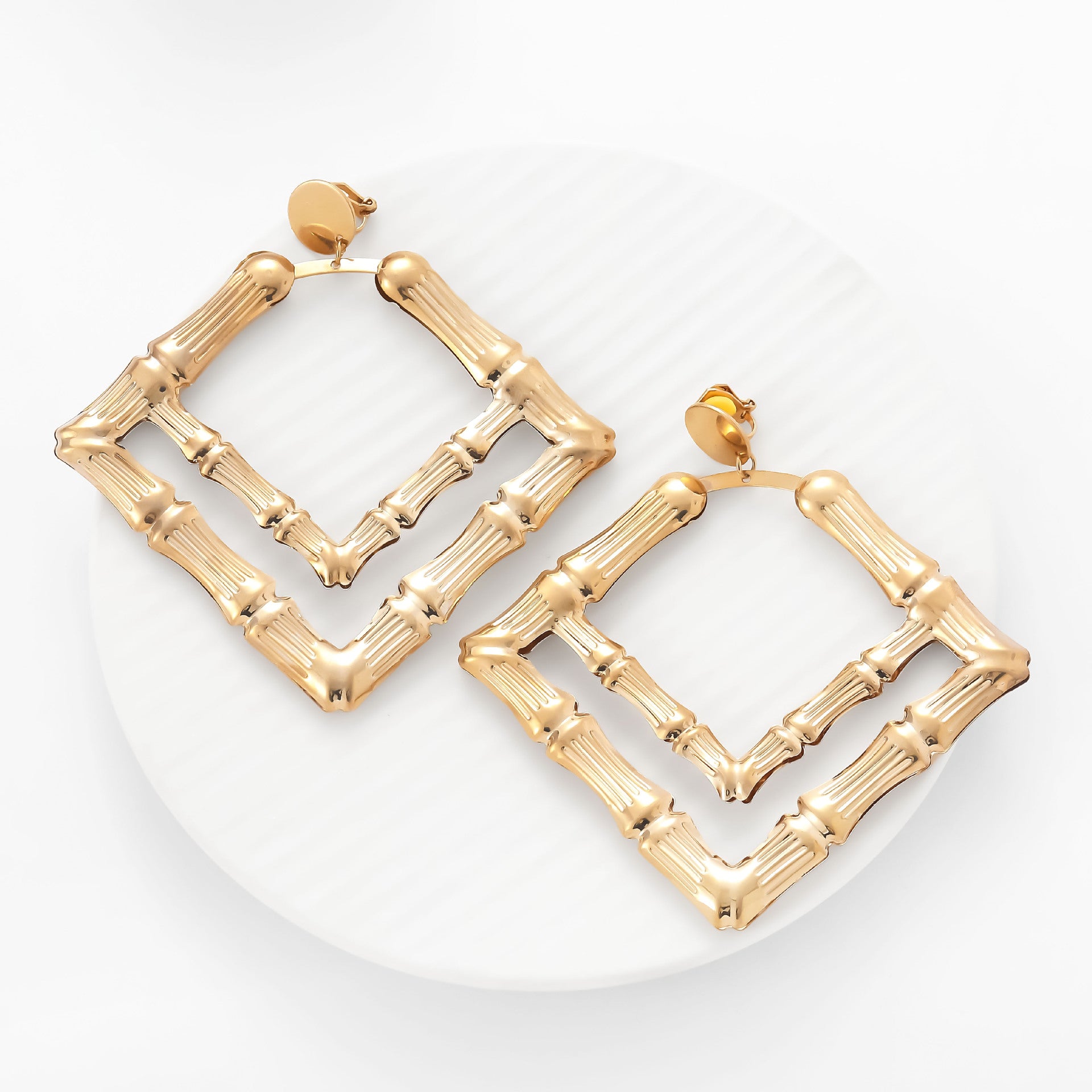 Atemberaubende Ohrring für den Alltag