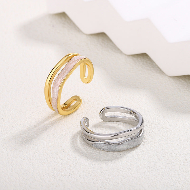 Zarte handwerkliche Ring