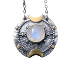 Schöne Halskette mit einzigartigem Stil