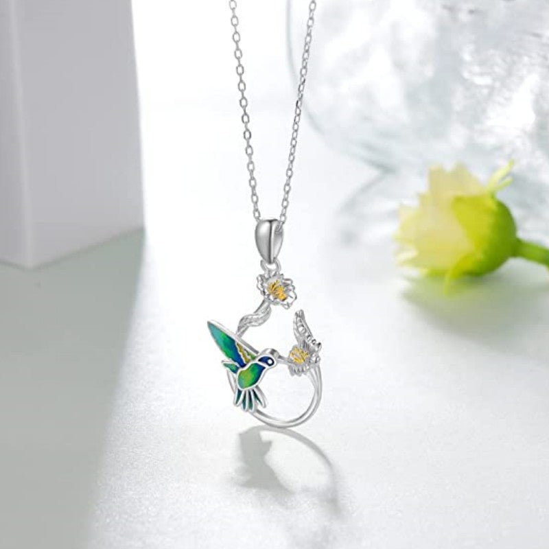 Schöne Silber Halskette mit einzigartigem Stil