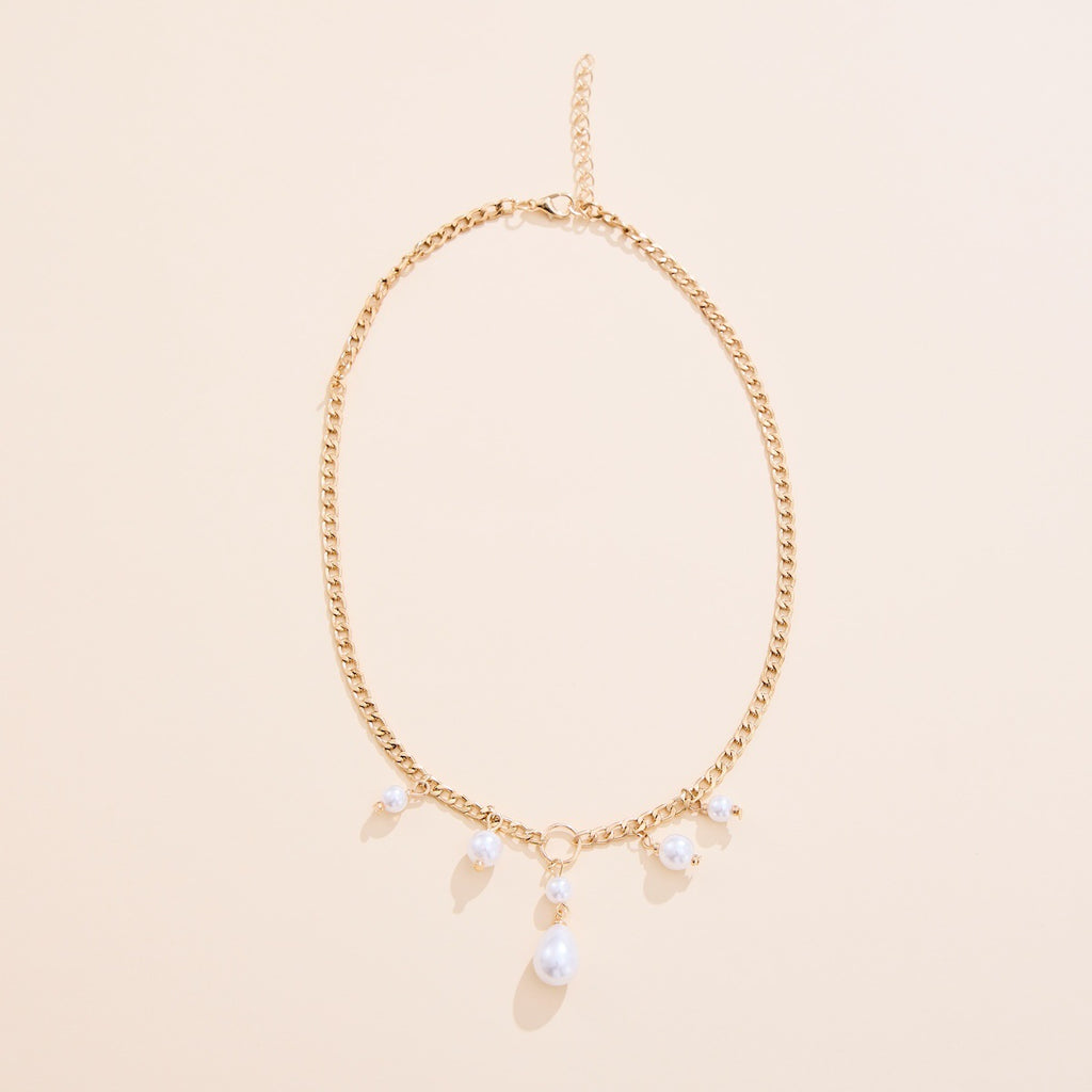 Schöne Perlen Halskette mit einzigartigem Stil