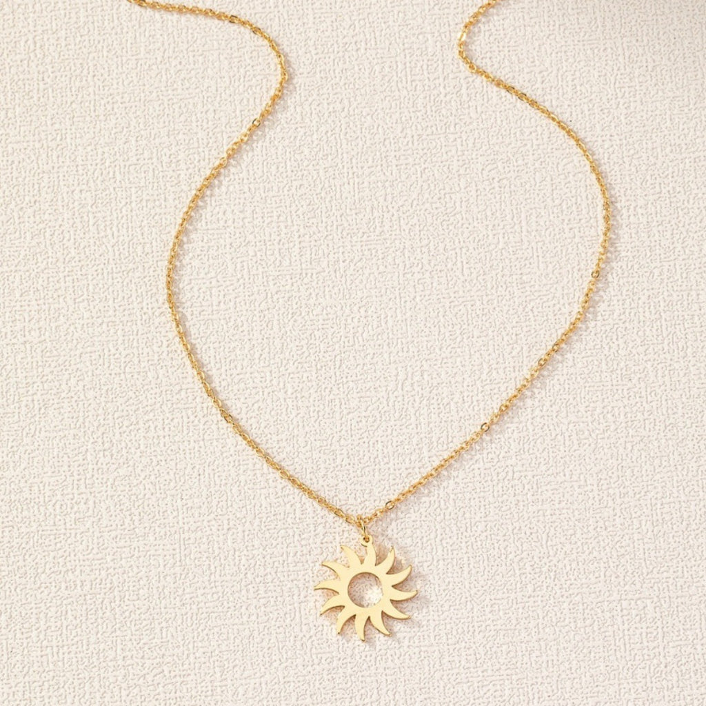 Zarte handwerkliche Halskette