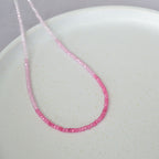 Zarte handwerkliche Halskette