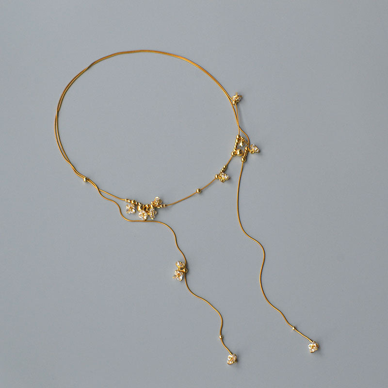 Zarte handwerkliche Halskette