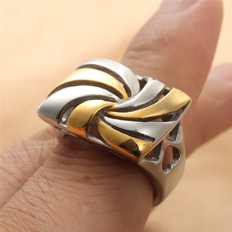 Klassische Gold Ring mit zeitloser Eleganz