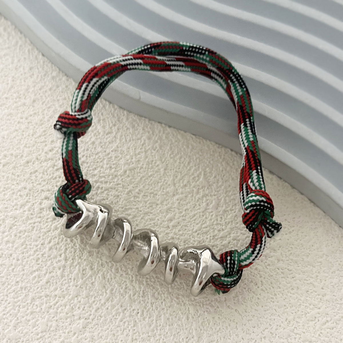 Zarte handwerkliche Armband