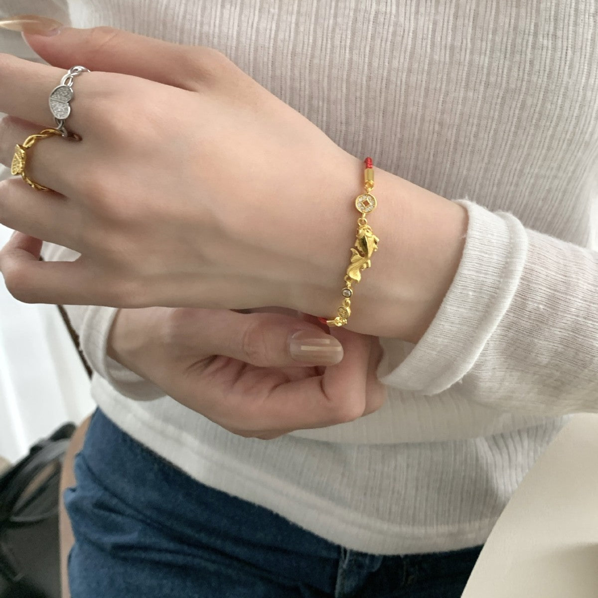 Schöne Armband mit einzigartigem Stil