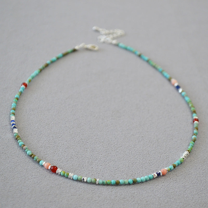 Schöne Halskette mit einzigartigem Stil