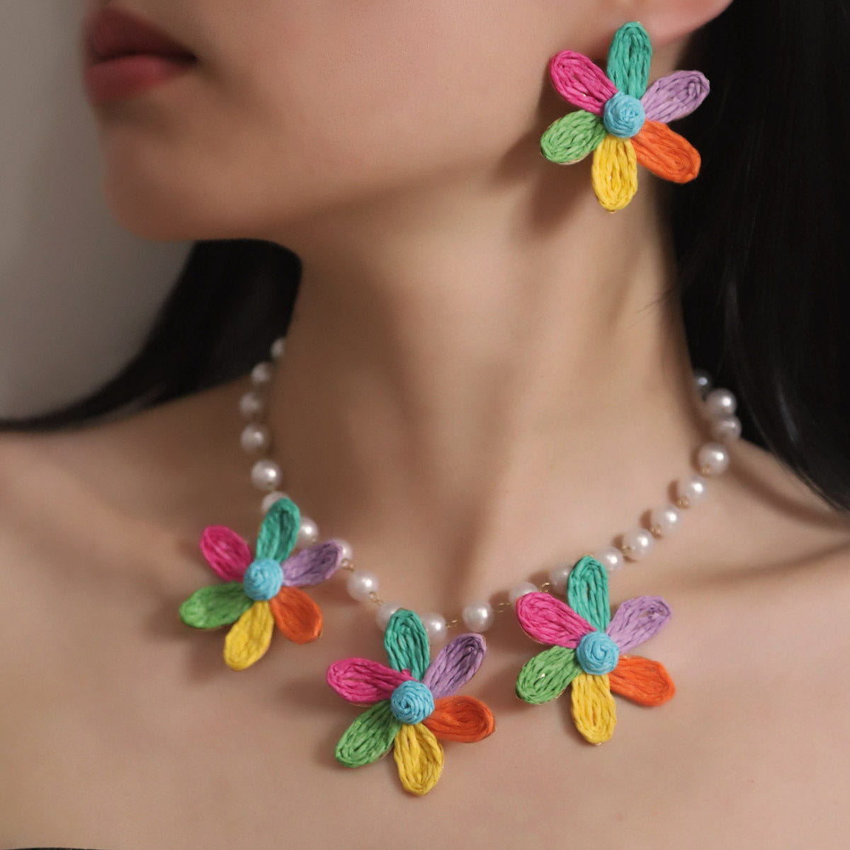 Schöne Halskette mit einzigartigem Stil