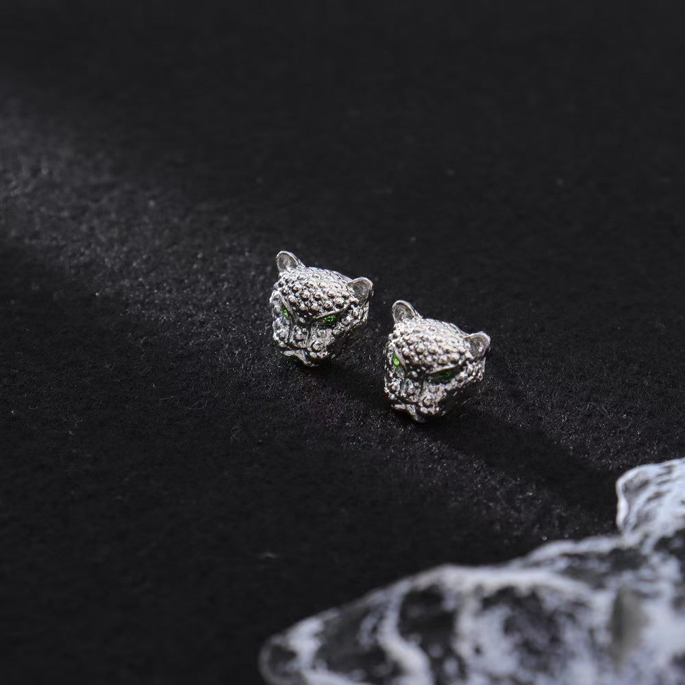 Schöne Ohrring mit einzigartigem Stil