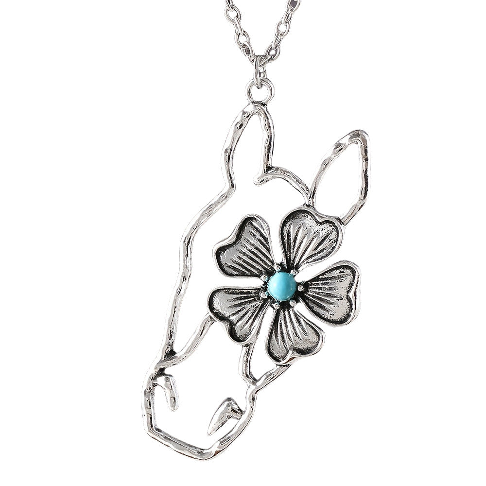 Schöne Halskette mit einzigartigem Stil