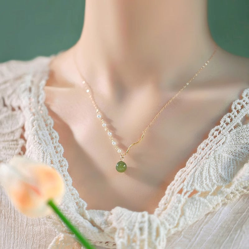 Klassische Perlen Halskette mit zeitloser Eleganz