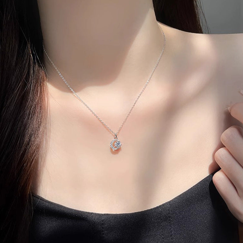 Schöne Halskette mit einzigartigem Stil