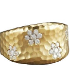 Schöne Armband mit einzigartigem Stil