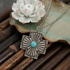 Zarte handwerkliche Halskette