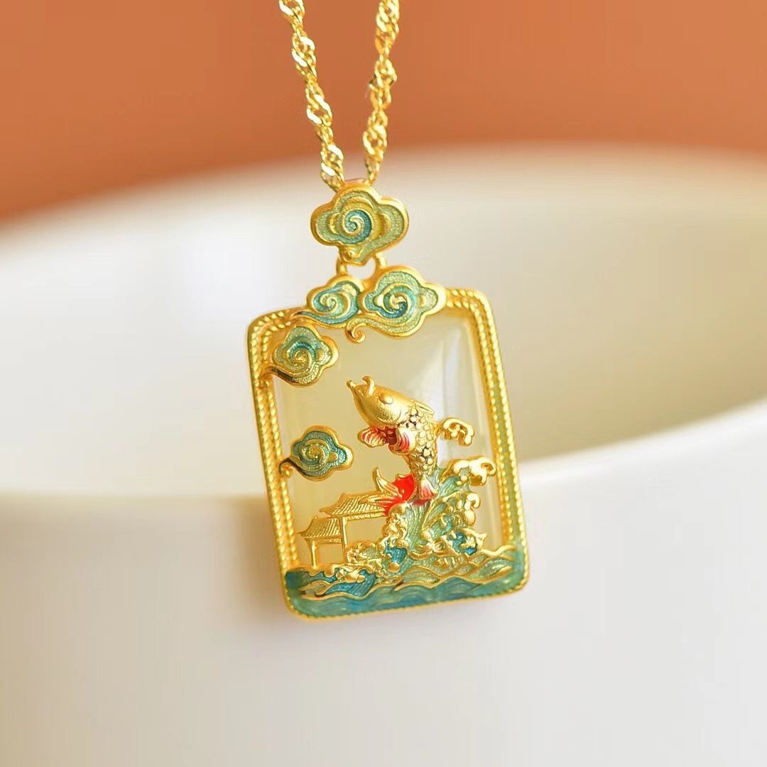 Zarte handwerkliche Halskette