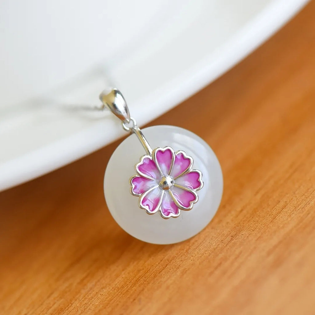 Schöne Silber Halskette mit einzigartigem Stil