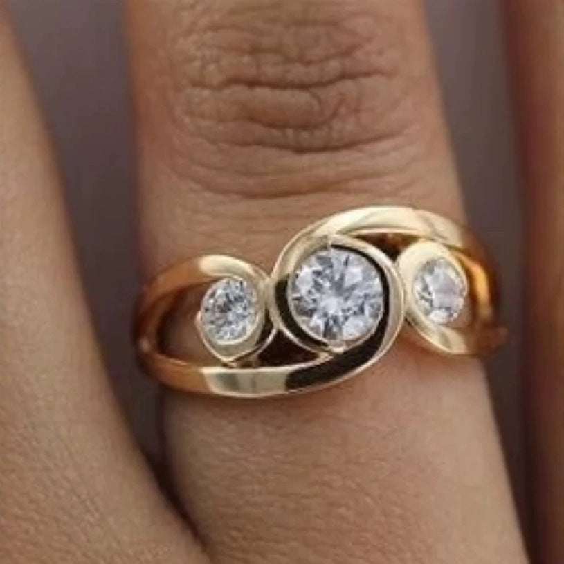 Schöne Gold Ring mit einzigartigem Stil