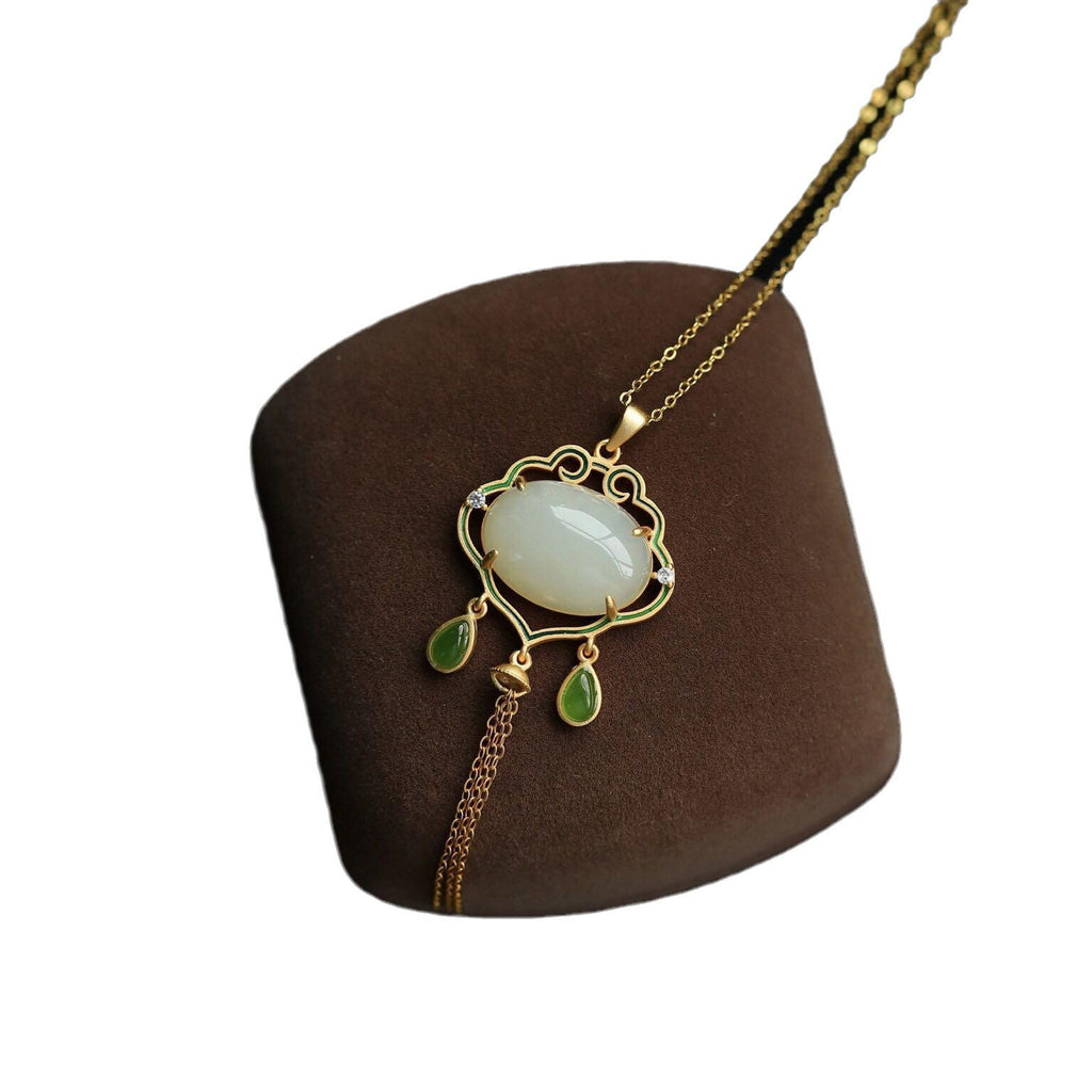 Schöne Gold Halskette mit einzigartigem Stil