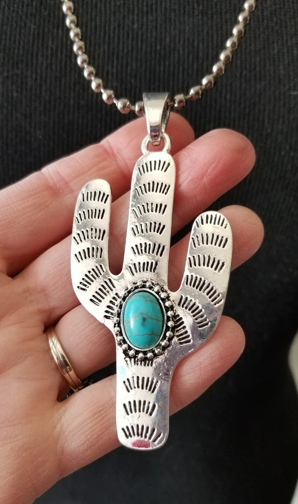 Schöne Halskette mit einzigartigem Stil