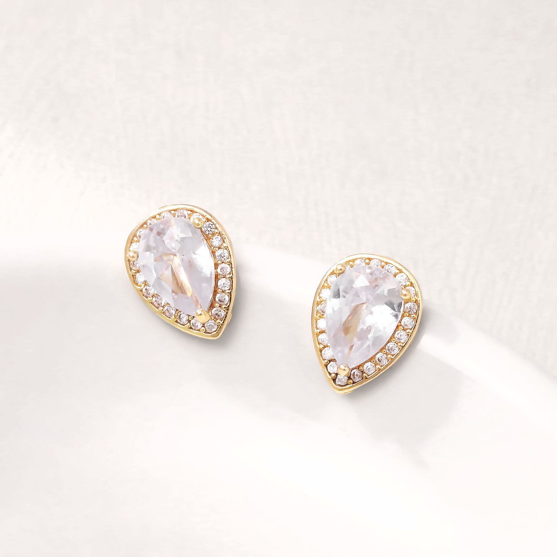 Atemberaubende Ohrring für den Alltag