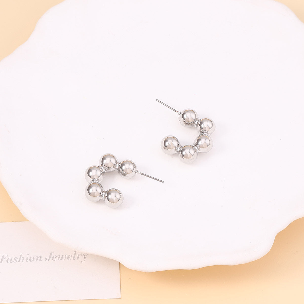 Atemberaubende Ohrring für den Alltag