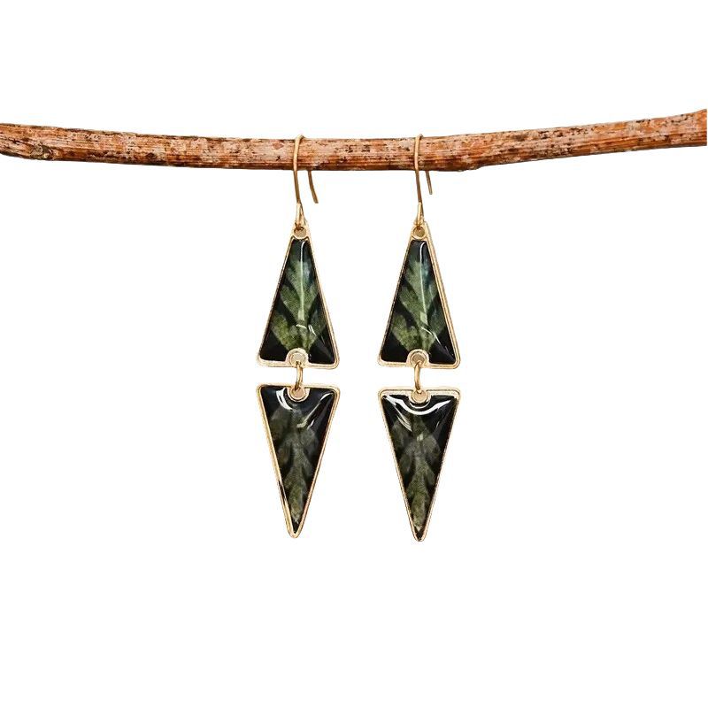 Zarte handwerkliche Ohrring