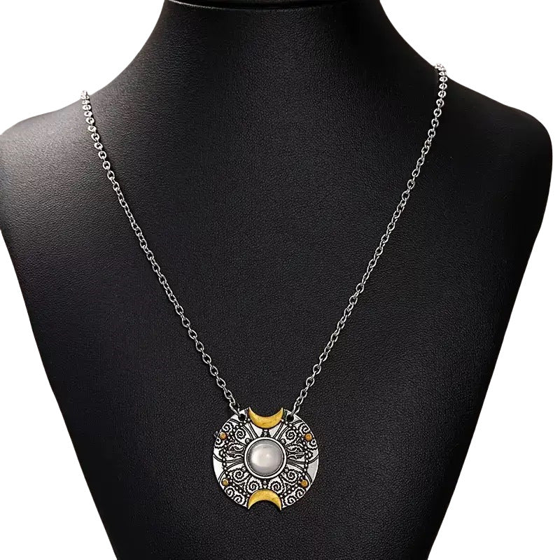 Schöne Halskette mit einzigartigem Stil