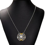 Schöne Halskette mit einzigartigem Stil